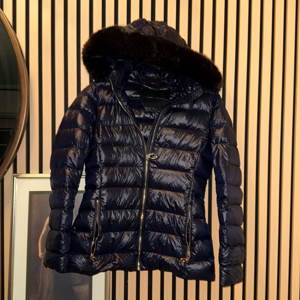 Ivanka Trump Black  Lightweight Hooded Puffer Jacket Size XS